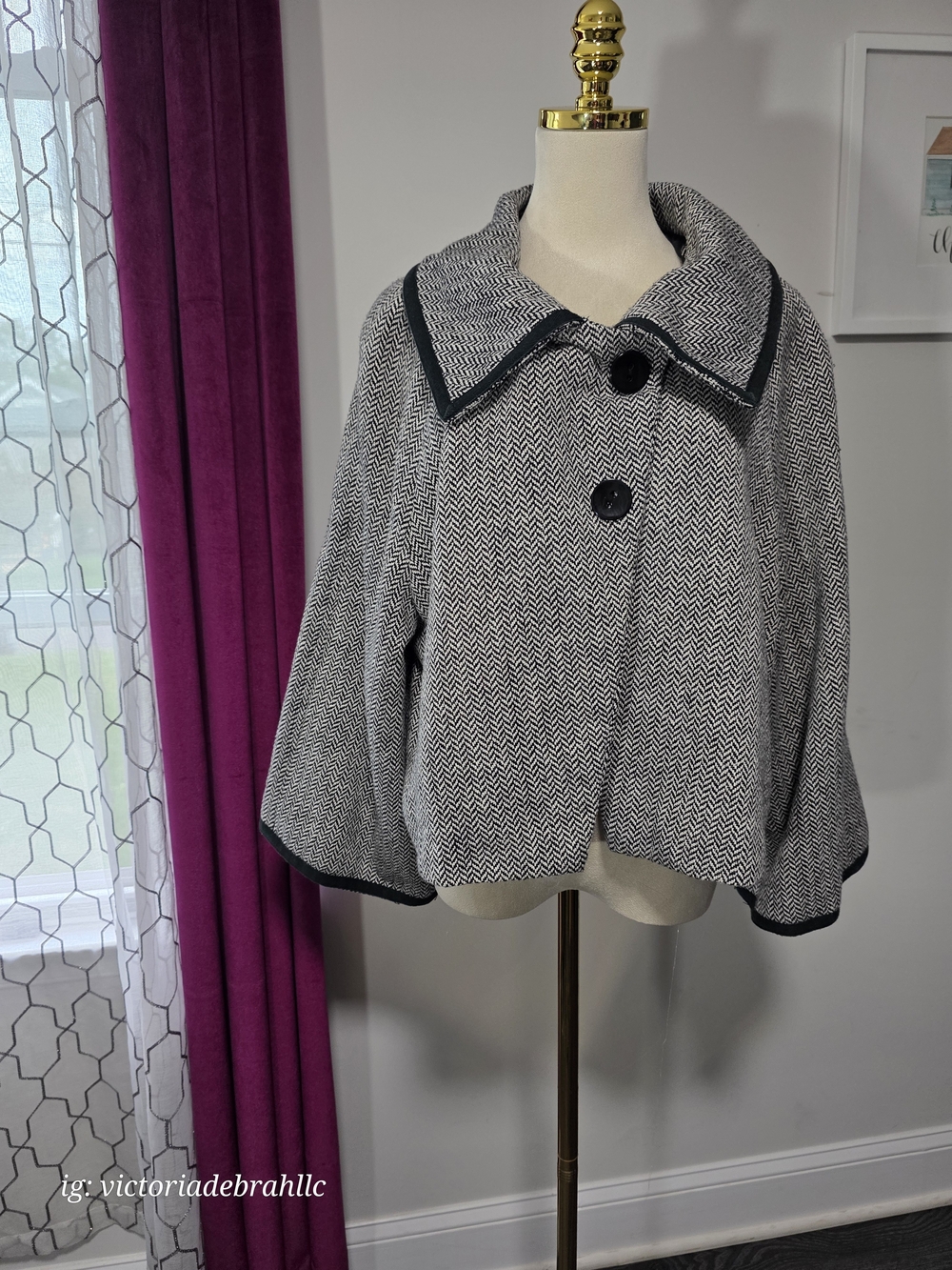 Vintage Womens Black & White Herringbone Short Coat with Contrast Trim